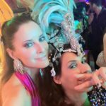 Maria João Bastos Instagram - Carnavalando no Baile da Arara!🦜 👗 @marturj @carlagaran @garandrastyle @rodrigopandolfo @carnavaldaarara @pedr01gor @miguelmcosta #carnaval #carnavalandk #norio #vamoquivamo #ésofesta #festa #celebração #maiorfestadomundo #énois #nocarnaval #alegría #dançar #bailedaarara #baile Rio de Janeiro, Rio de Janeiro