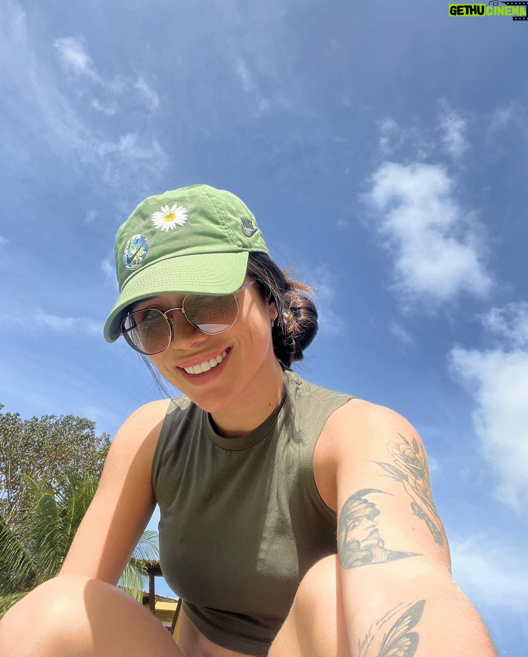 Maria Venture Instagram - as vezes esqueço que o sorriso é a chave Vários Lugares Ao Mesmo Tempo