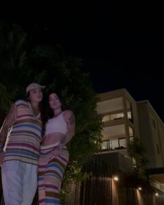 Maria Venture Instagram - se não for pra sair combinandinho eu nem namoro k 🌈♥️ @gabiweekend / @visitecuracao #sintavocemesmo #gabiweekend #GW23 Curacao Island