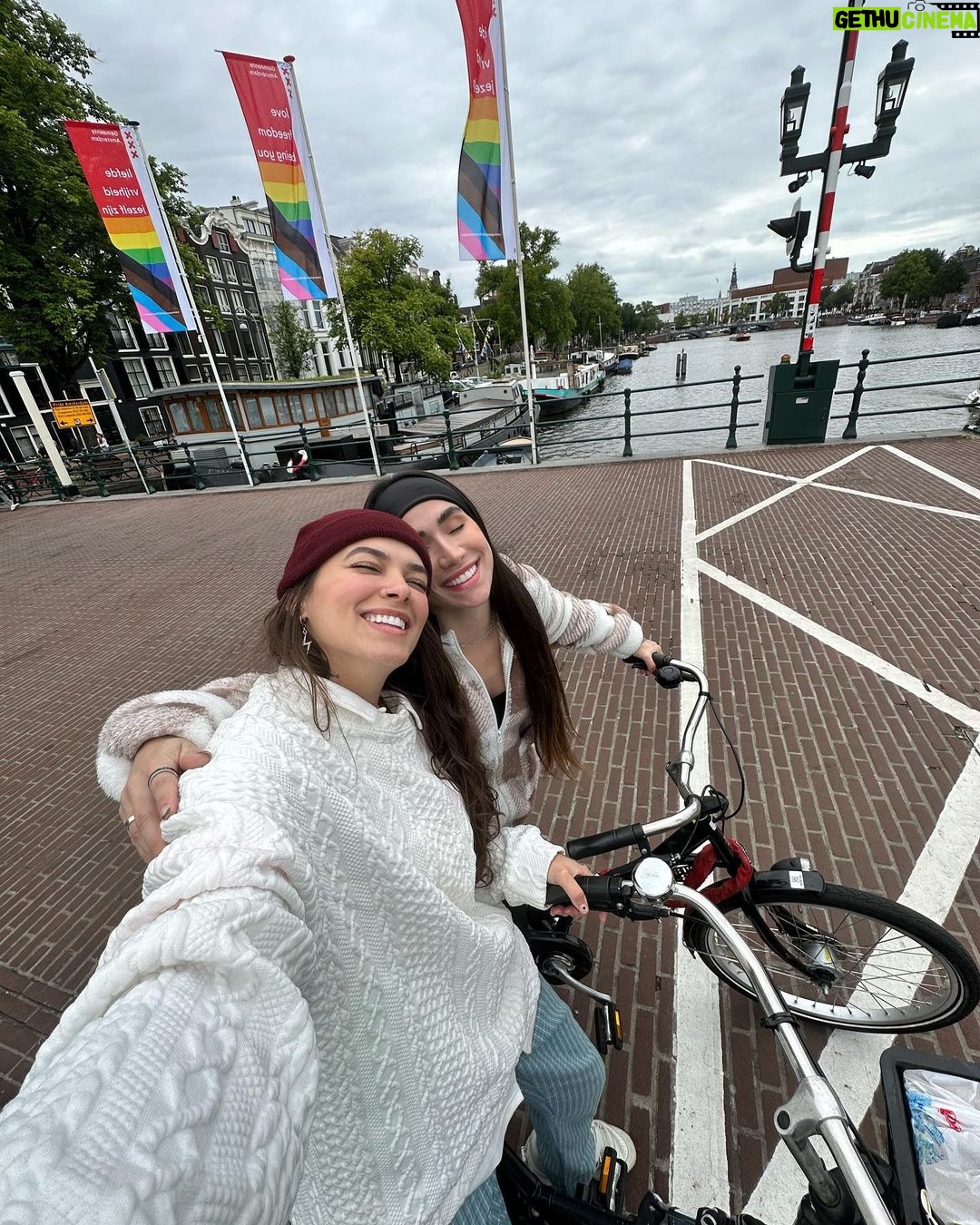 Maria Venture Instagram - eu moraria aqui mesmo sem falar inglês e holandês, juro amigos, isso aqui é um sonho ??????? aaaaaaaa Amsterdam, Netherlands