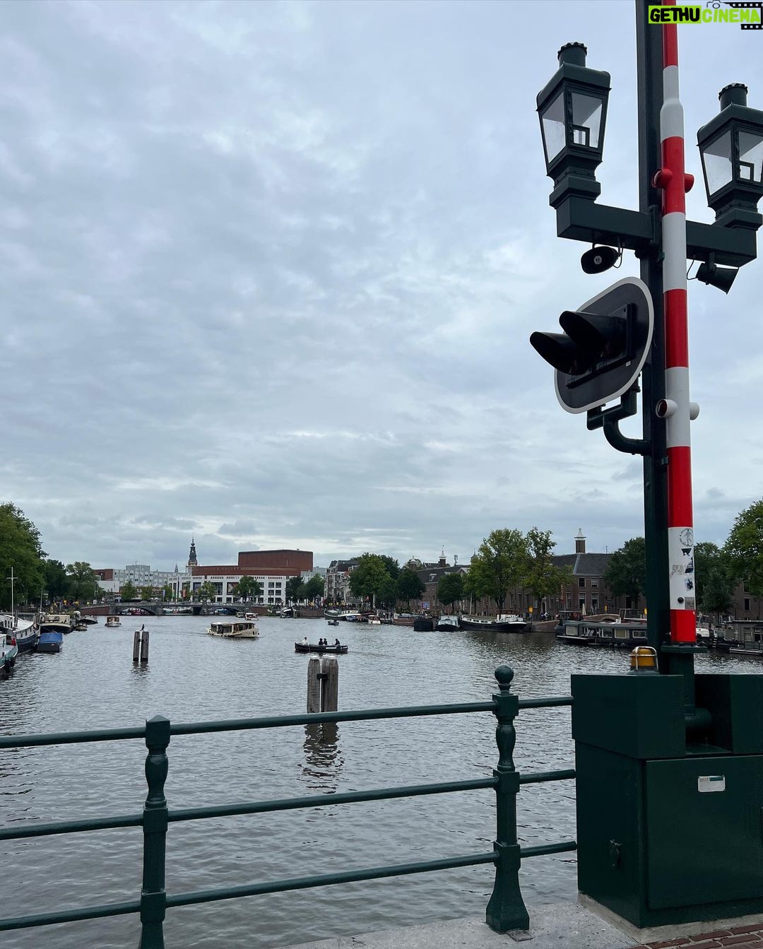 Maria Venture Instagram - eu moraria aqui mesmo sem falar inglês e holandês, juro amigos, isso aqui é um sonho ??????? aaaaaaaa Amsterdam, Netherlands