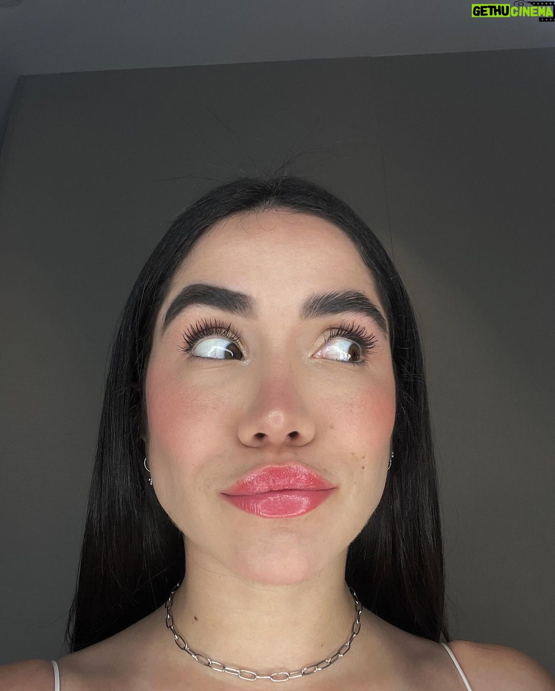 Maria Venture Instagram - QUAL TIPO DE SOBRANCELHA VCS PREFEREM? certinha ou pra cima? *𝘱𝘰𝘴𝘵 𝘶𝘯𝘪𝘤𝘢𝘮𝘦𝘯𝘵𝘦 𝘱𝘢𝘳𝘢 𝘴𝘢𝘤𝘪𝘢𝘳 𝘮𝘪𝘯𝘩𝘢 𝘤𝘶𝘳𝘪𝘰𝘴𝘪𝘥𝘢𝘥𝘦*