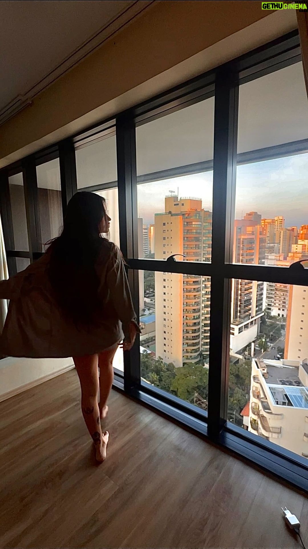 Maria Venture Instagram - te conforta ou te assusta pensar que tudo só depende de você? São Paulo, Brazil