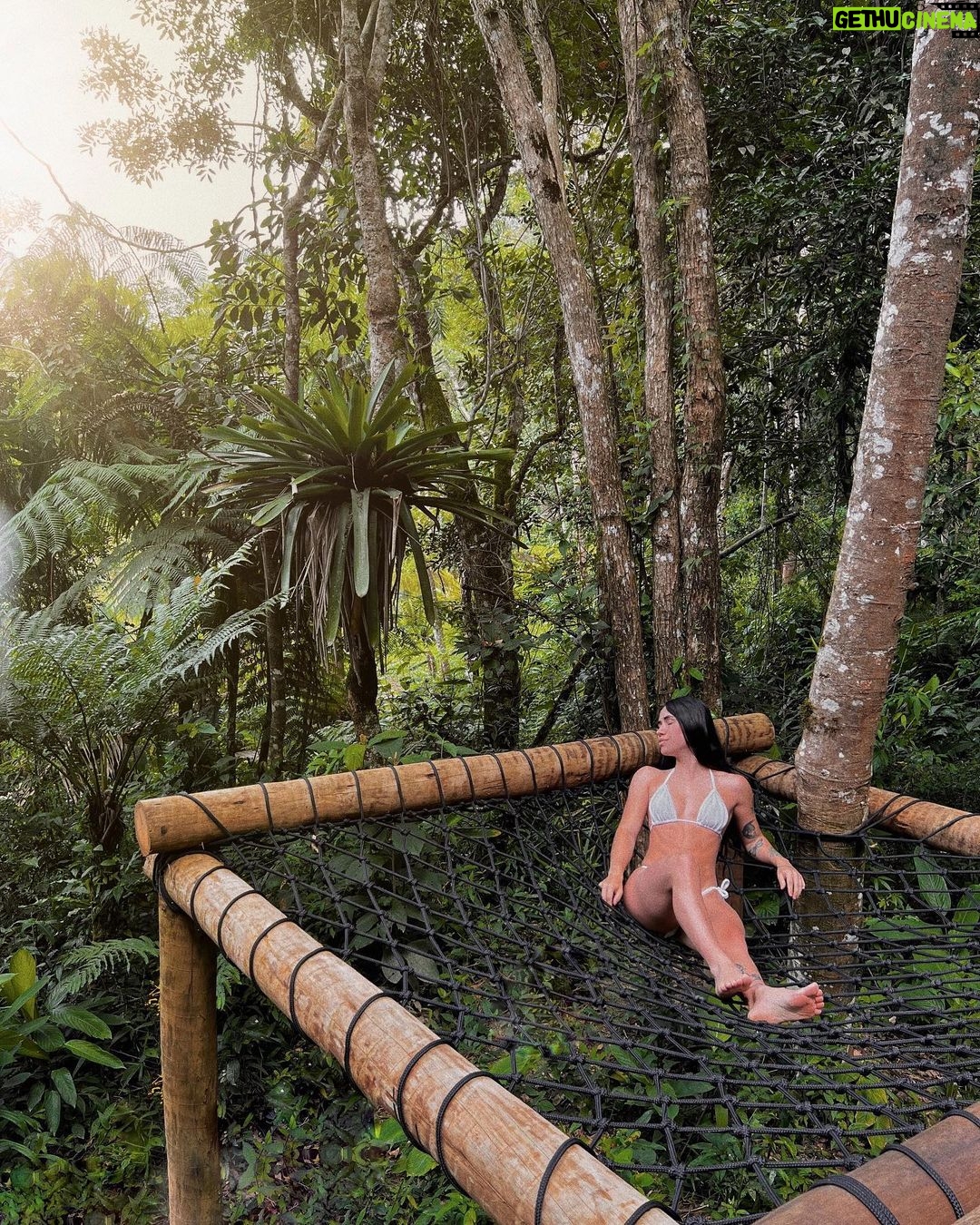 Maria Venture Instagram - no mato São Roque - SP