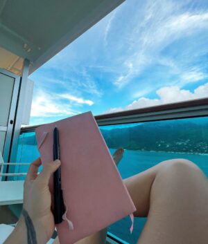 Maria Venture Instagram - anexos mais que reais da minha primeira viagem de navio. ㋡ 
thanksss @juicy.space e @chillibeansoficial.
