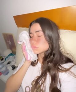 Maria Venture Instagram - sisos, vcs são úteis apenas para causar dor :) eu definitivamente detesto vcs 4 até nunca mais Socorro Deus