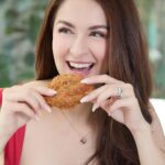 Marian Rivera Instagram – Beyond thrilled to share that our McDo TVC is finally out!  Yaaay ♥️ Wer na u? 😍 #ParamiNangParami ang in love sa much malaki! #LovekoChickenMcDo 🍗 @mcdo_ph