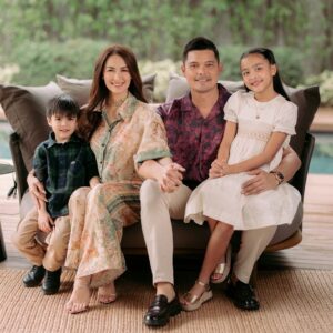 Marian Rivera Instagram - Greetings from our family to yours! As we unwrap joy and savor every moment, let’s not forget the true gift of Christmas: the birth of Jesus, our one and only King and Savior. ☝🏻 Wishing you warmth, love, and a sprinkle of holiday magic. Here’s to a Christ-centered celebration! Maligayang Pasko! ♥️ #TheDantesSquad