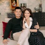Marian Rivera Instagram - Bago matapos ang taon, yakapin mo nang mahigpit ang mga greatest love mo. Wala mang REWIND sa totoong buhay, pwede ka pa ring mag-REFOCUS, at mag-RESTART ♥️ Happy New Year everyone! Let’s LIVE BETTER, and LOVE BETTER this 2024! #RewindMMFF #LiveAndLoveBetter2024 #SalamatLods 🙏🏻☝🏻