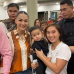 Marian Rivera Instagram - DONGYAN SURPRISE VISIT AT TRINOMA! 💚🔥 Huwag nang palampasin na makapag-REWIND ngayong araw with your greatest love! ⏪ #RewindNowShowing in cinemas nationwide! #RewindMMFF #MMFF2023