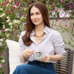Marian Rivera Instagram – Embracing the simple pleasures in life: a steaming cup of great life and coffee. ☕️ @pcdsiofficial ♥️