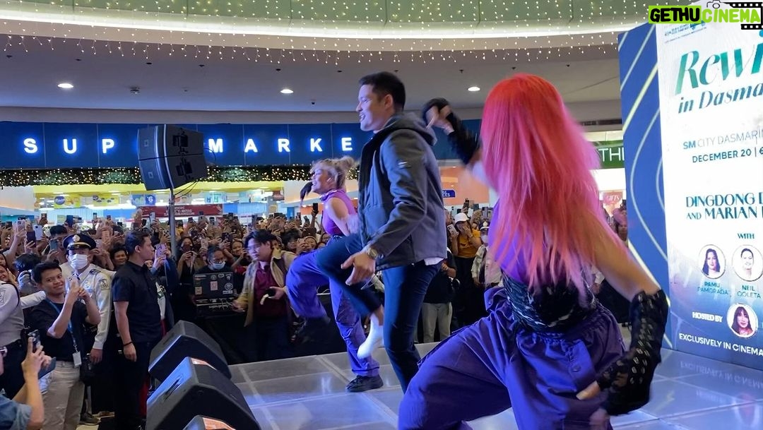 Marian Rivera Instagram - Nadama na ng mga taga-Dasma ang #RewindExperience! 🔥💚 Maraming salamat sa pagsama sa cast ng #RewindMMFF sa #RewindInDasmariñas Motorcade and Mall Show sa SM City Dasmariñas! Unahing mag-REWIND with your greatest love sa #MMFF2023, NGAYONG PASKO NA! 🎄