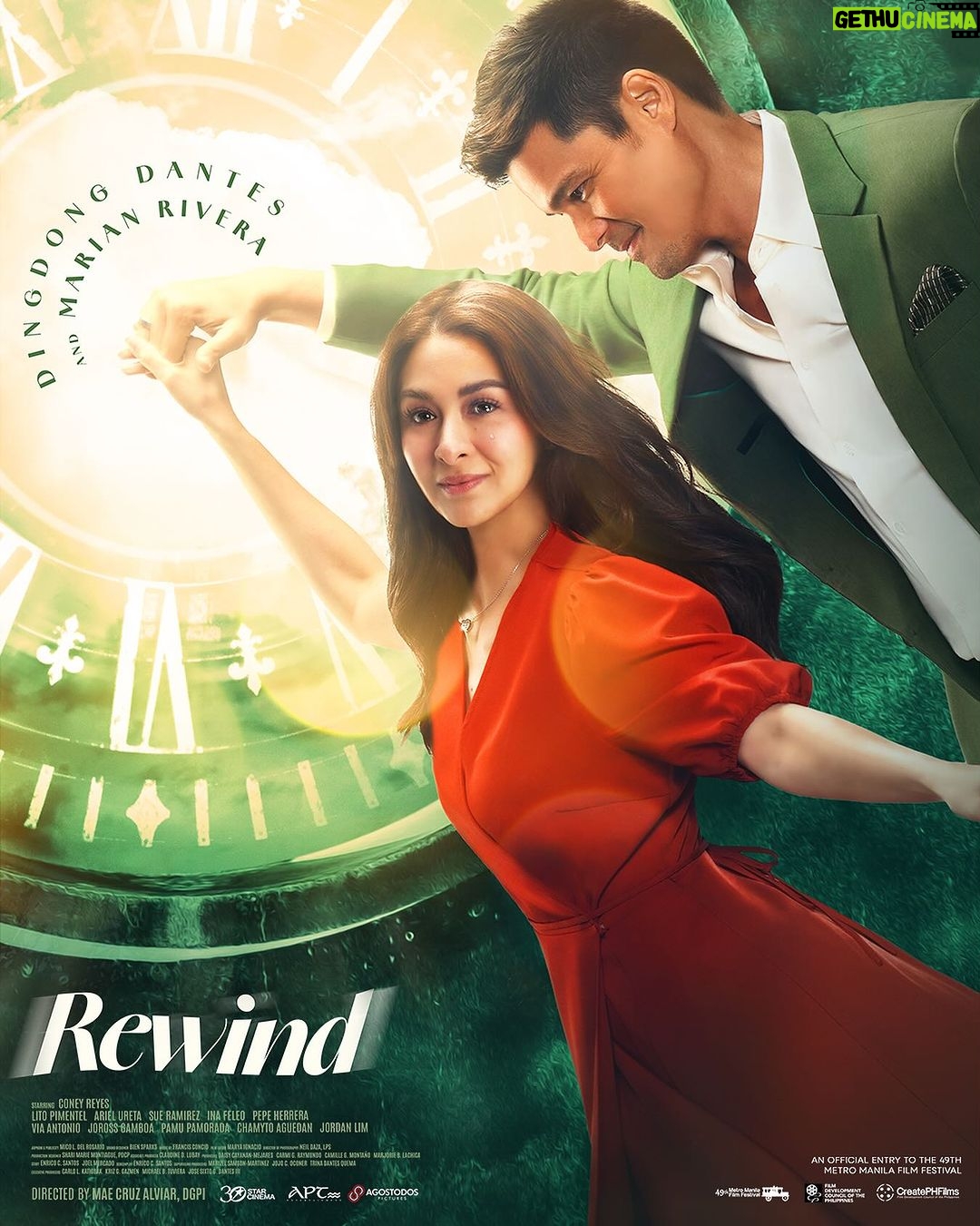 Marian Rivera Instagram - THE TIME HAS COME ⌛️💚 Make time for your greatest love this Christmas with ‘Rewind’—starring Dingdong Dantes and Marian Rivera, directed by Mae Cruz Alviar Exclusively in cinemas December 25 ⏪🎄 #RewindMMFF #RewindPosterReveal #MMFF2023
