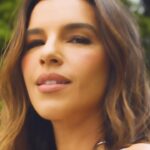 Mariana Rios Instagram - Meus amores! Feliz em compartilhar com vocês que estrelei a campanha da nova coleção de Alto Verão 24 da @endlessbr ✨ Uma coleção linda, que preza aquilo que amo, a sofisticação, qualidade e autenticidade em cada detalhe. Além disso, as peças trazem consigo muito conforto ao vestir, cores marcantes, leveza e fluidez que a estação pede. Trouxe um pouquinho do backstage da campanha, e dessa parceria linda que se inicia, para vocês! Inclusive, vocês encontram minhas escolhas favoritas no site da Endless 🤍 #publi #endless