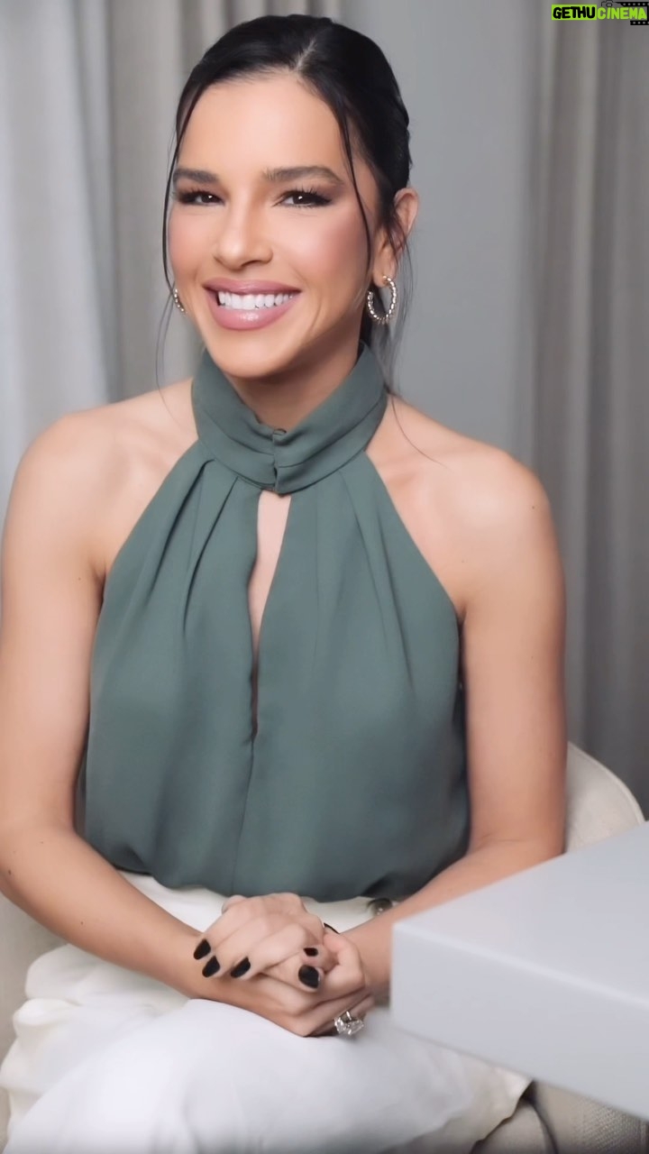 Mariana Rios Instagram - Vocês já devem saber que para enfrentar desafios, precisamos de soluções inovadoras. Aprendendo com o que passou, valorizando os erros, os acertos, encarando a vida com resiliência pois assim podemos pensar fora da caixa. Me identifico com a @guideinvestimentos por compartilhar essa mesma crença. Não me sinto sozinha, eles pensam comigo e me ajudam a enfrentar desafios para conquistar meus objetivos. #issorende