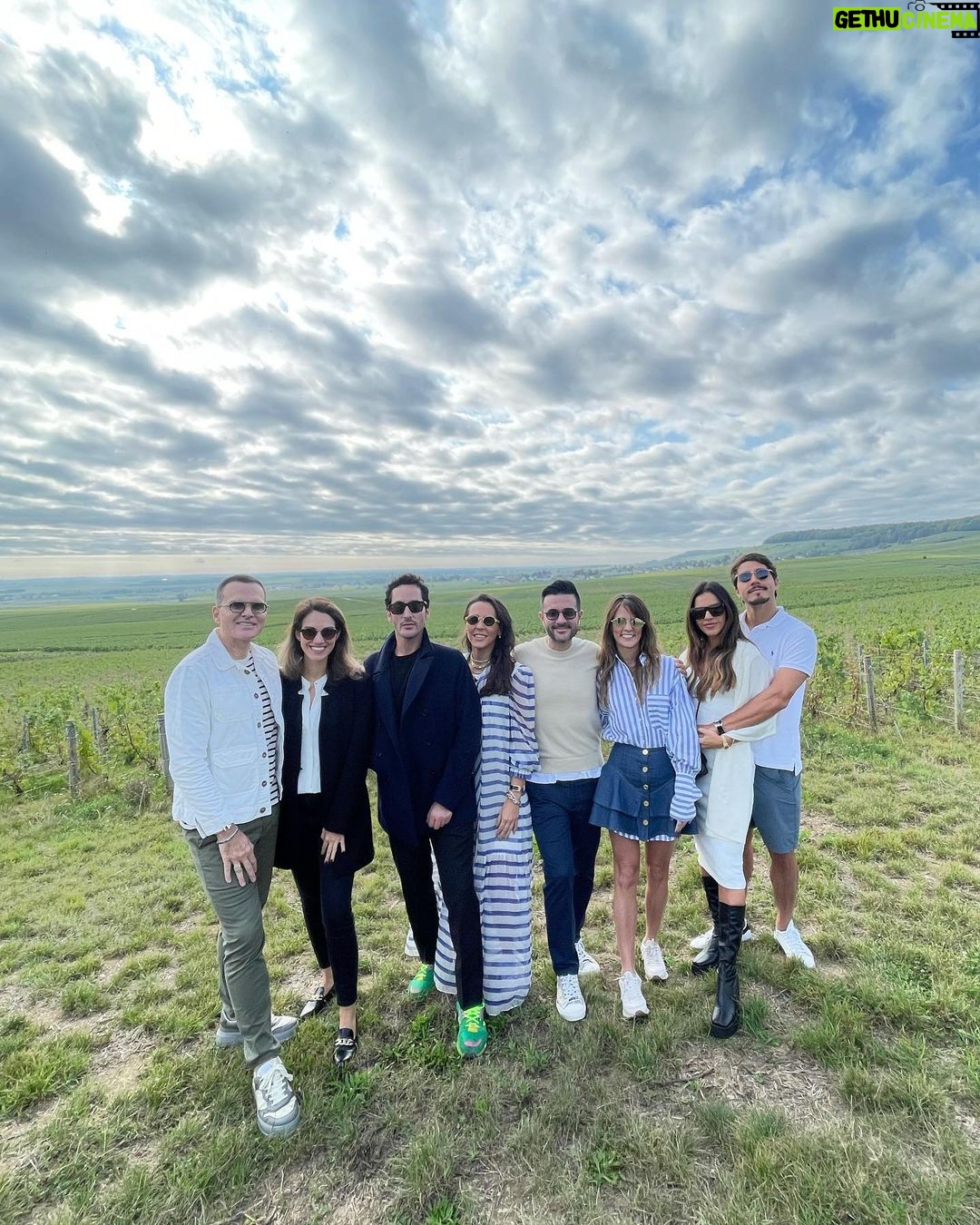 Mariana Rios Instagram - 30 dias por aí… Roma, Milão, Paris, Champagne, Budapeste, Lapônia, Helsinque. Seguindo o plano de as vezes não ter um plano. Simplesmente deixar acontecer! “Você nunca vai encontrar a mesma pessoa duas vezes. Nem mesmo na mesma pessoa.” Imagine então depois de uma viagem! ❤️ Algum palpite sobre o próximo destino? Eu tenho! 🙃 Helsinki Airport