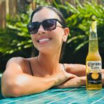 Mariana Rios Instagram - 2023 foi uma ano de muito aprendizado. Acredito que não só eu, mas muitos aqui sentiram uma transformação significativa no que ano que passou. Consegui me conectar mais ainda com minha essência e com tudo que desejo viver de agora em diante. Viajei bastante, trabalhei em projetos que me fizeram crescer e me entreguei a todos os momentos como se fossem os últimos. E aproveitar cada um deles me renovou no decorrer do ano. Sempre dividi com vocês aqui uma vida baseada no equilíbrio. E estar com amigos, família, cantando, dançando e aproveitando a felicidade e o privilégio de ter esses momentos, me faz querer repetir cada um deles. E lógico, eu e minha @coronabrasil ! Sempre! E é isso que espero de 2024! Muitos momentos vivendo a vida aqui do lado de fora. #Avidaéaquifora #BebaComModeração #publicidade