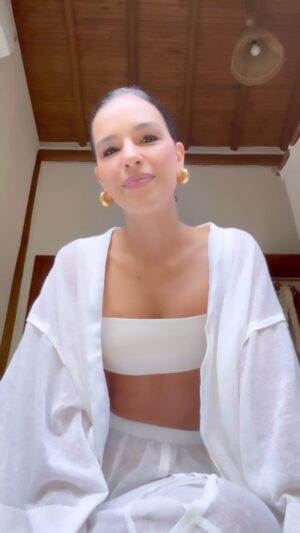 Mariana Rios Instagram - Esperança 🙏🏼🤍