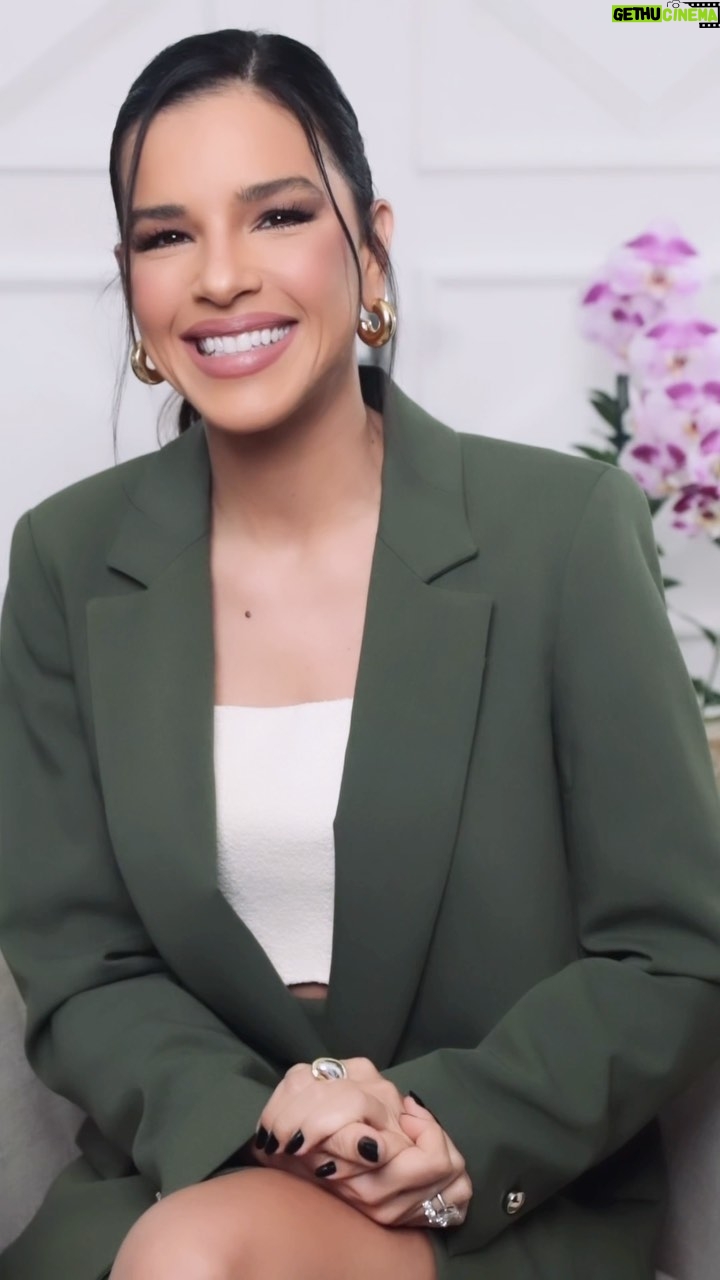 Mariana Rios Instagram - Falar de dinheiro é assunto sério e cuidar dele é mais importante ainda. Ainda bem que eu conto com o time de especialistas da Guide Investimentos! Me sinto segura com uma assessoria de excelência que possui profundo conhecimento de mercado e me orienta em cada detalhe. Um time experiente e sempre disponível para me auxiliar a cuidar do meu patrimônio. Baixe o app e venha para a @guideinvestimentos você também. #issorende
