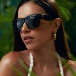 Mariana Rios Instagram - Estou apaixonada por esses óculos da minha coleção com a Carol Cazassa! Eles não só elevam meu estilo, mas também cuidam dos meus olhos com a melhor proteção UV. Perfeitos para qualquer ocasião, do casual ao chique!” Descubra como os óculos podem transformar seu visual! Você encontra nas principais óticas de todo o Brasil. Modelo: MARI ❤️