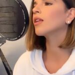 Mariana Rios Instagram - Começar a semana lembrando que a pressa que o tempo traz, não pode fazer com que esqueçamos de parar as vezes! Parar pra observar. Pra sentir. Pra respirar fundo. Paciência, pois tudo vem no tempo certo! 3 anos desse vídeo ao lado do meu querido amigo @rodrigofaro 🤍