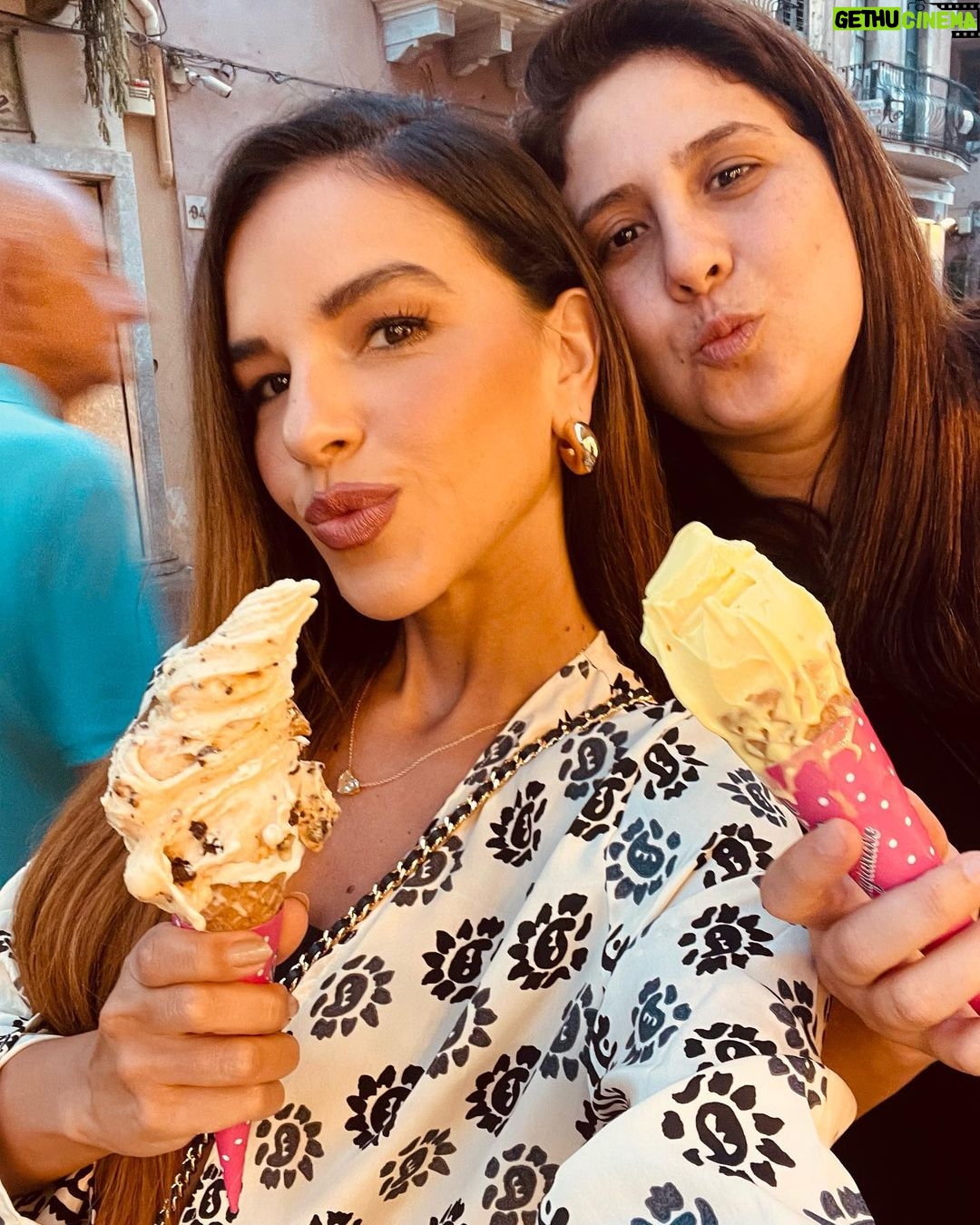 Mariana Rios Instagram - Por aí… Sendo feliz! Colecionando momentos! Mergulhando em novas amizades! Absorvendo, sentindo… VIVENDO! ❤️