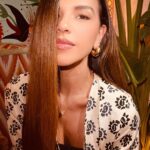Mariana Rios Instagram - Taormina’s feeling 🍸❤️🇮🇹 Pensando seriamente em morar um tempo na Itália! Vocês já sentiram isso? Qual seria o lugar escolhido se você tivesse oportunidade de passar uns 3 meses? Sicilia "Taormina "