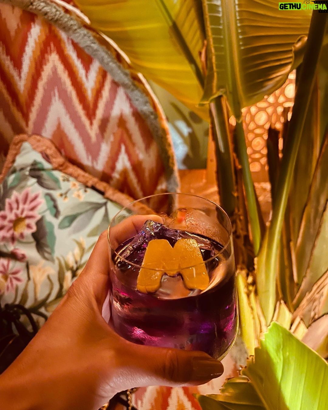 Mariana Rios Instagram - Taormina’s feeling 🍸❤️🇮🇹 Pensando seriamente em morar um tempo na Itália! Vocês já sentiram isso? Qual seria o lugar escolhido se você tivesse oportunidade de passar uns 3 meses? Sicilia "Taormina "