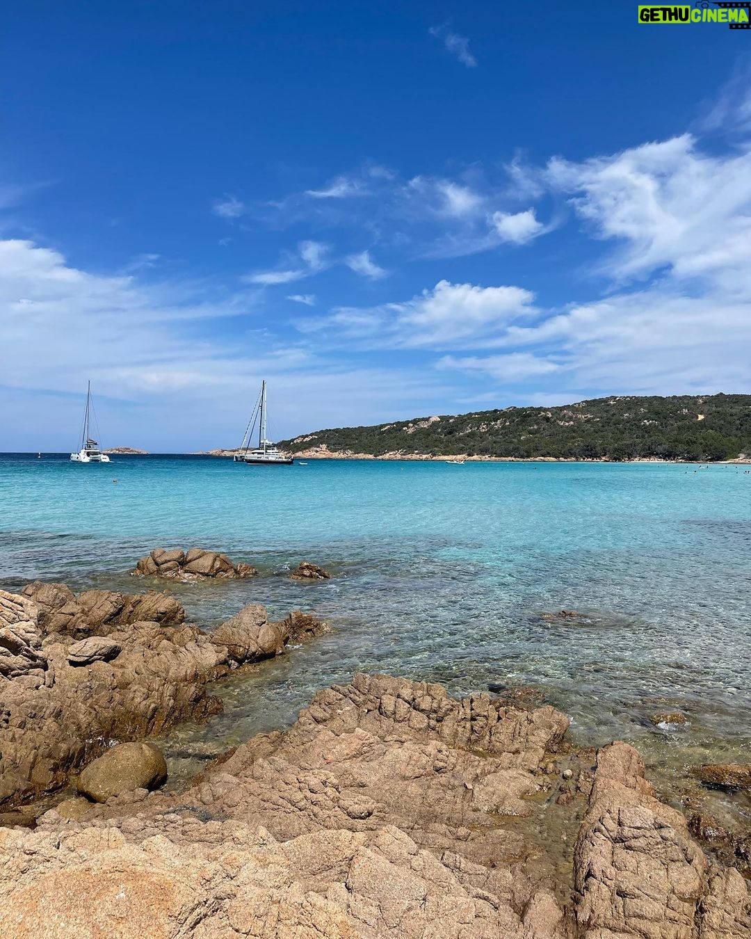 Mariana Rios Instagram - Sob o sol da Sardenha ☀️ Porto Cervo, Costa Smeralda - Sardinia, Italy
