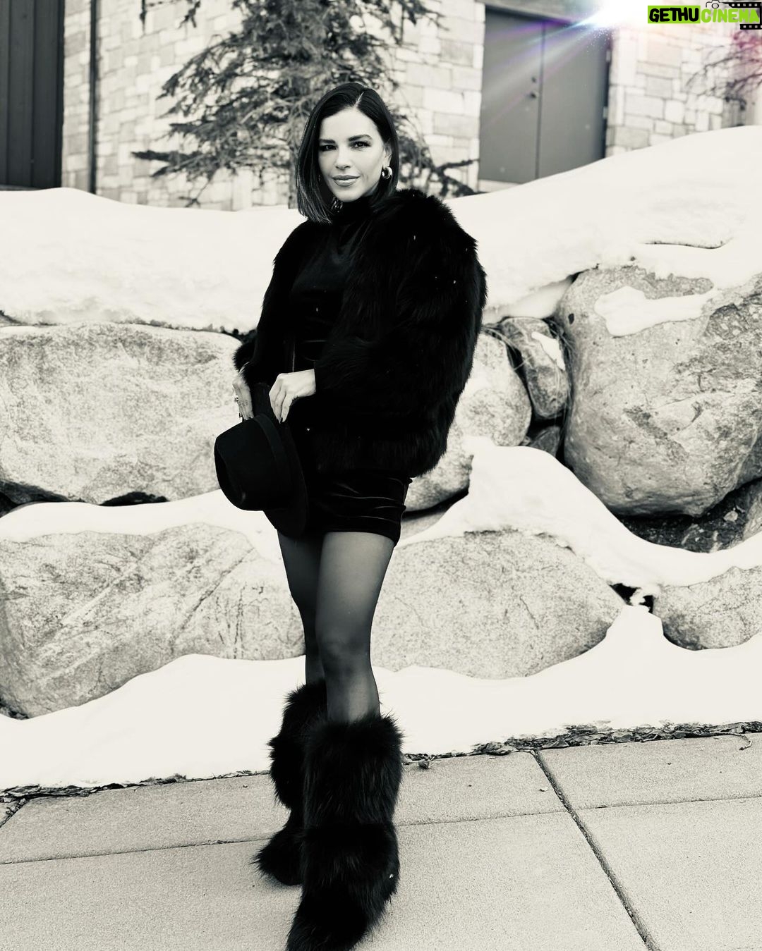 Mariana Rios Instagram - O carrossel de um carnaval feliz ❤️⛄️☀️ Aspen Mountain