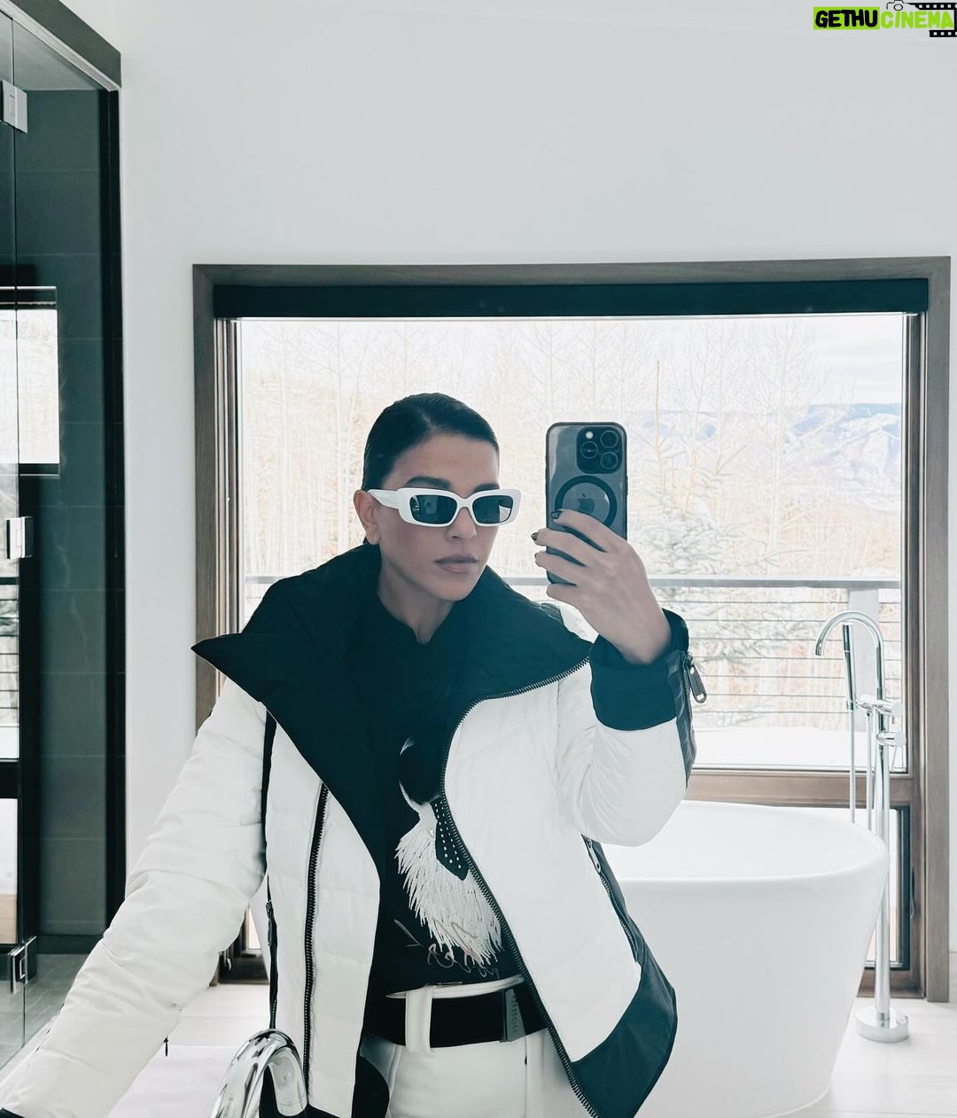 Mariana Rios Instagram - 🤍⛄️ Aspen/Snowmass- Colorado, USA