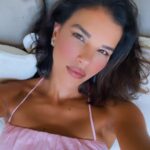 Mariana Rios Instagram – Perdidas no álbum de janeiro! O mês que mais parece um ano inteiro! 😅❤️