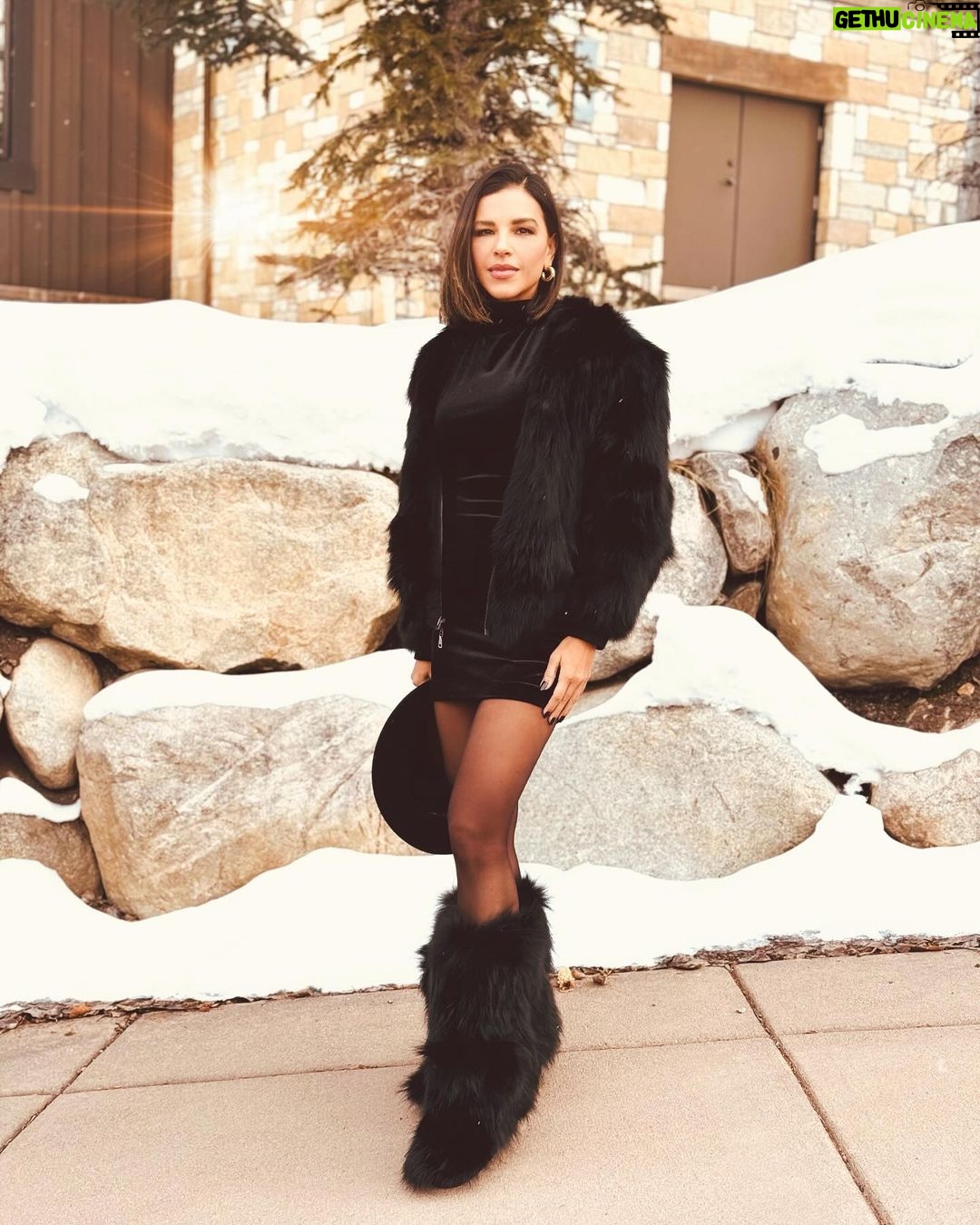 Mariana Rios Instagram - O carrossel de um carnaval feliz ❤️⛄️☀️ Aspen Mountain