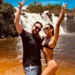 Mariana Rios Instagram - Um mergulho revigorante em plena terça-feira ☀️❤️ Trabalho, amigos, natureza e energia renovada! Obrigada Deus 🙏🏼 Chapada dos Veadeiros