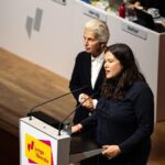 Marie-Agnes Strack-Zimmermann Instagram - Am Wochenende war ich zu Gast beim Bundeskongress der @jungeliberale in Weimar. Die JuLis sind der Motor unserer liberalen Familie. Unbequem, kritisch, aber konstruktiv und mit einer Arbeit von unschätzbarem Wert. Die konstruktive Kritik ist nötig - denn meine Generation macht auch Politik für unsere Kinder und Enkel. Das dürfen wir nie aus den Augen verlieren. Ich danke den #JuLis für Ihren klaren liberalen Kompass, für Ihre Unterstützung meiner und unserer Arbeit für eine liberale Außen- und Sicherheitspolitik und für die klare Stimme für ein starkes #Europa und gegen die Terroristen und Despoten der Hamas, in Russland und der Welt. 📸: @milena.rgw | @finn_flebbe | @julismv Weimar, Germany