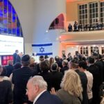 Marie-Agnes Strack-Zimmermann Instagram - „Ja, wir müssen andere Meinungen auch ertragen können. Antisemitismus ist jedoch keine Meinung, sondern ein Angriff auf die Menschlichkeit.“ Ich danke der Jüdischen Gemeinde von Herzen für diese besondere Auszeichnung mit der Josef-Neuberger-Medaille und Hape Kerkeling für eine bemerkenswerte, sensible und den Umständen angemessen humorvolle Laudatio. Wer mich kennt weiß, dass ich nicht oft sprachlos bin. Heute bin ich es. Jüdische Gemeinde Düsseldorf