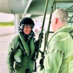 Marie-Agnes Strack-Zimmermann Instagram - Gestern erlebte ich einen der aufregendsten Tage meines Lebens. Dank einer besonderen Einladung des Inspekteurs Luftwaffe hatte ich die Gelegenheit, in einem #Eurofighter mitzufliegen. Der Flug fand beim Taktischen Luftwaffengeschwader 31 „Boelcke“ in Nörvenich bei Köln statt, und ich kann nur sagen: Top Gun-Feeling pur! Bevor ich in den Jet steigen konnte, wurden natürlich alle nötigen medizinischen Checks durchgeführt – die ich glücklicherweise bestanden habe. Manche fragen sich: Warum setze ich mich in #Panzer und #Kampfjets der @bundeswehr? Die Antwort ist einfach. Ich bin fest davon überzeugt, dass ich nur so authentisch und glaubhaft für die Interessen der Soldatinnen und Soldaten eintreten kann. Und ja, ein kleines bisschen Spaß hat es natürlich auch gemacht. Ein großes Dankeschön geht an alle, die diesen unvergesslichen Flug möglich gemacht haben. Allen Soldatinnen und Soldaten, die tagtäglich Ihren Dienst für uns verrichten, zolle ich Respekt. Es war mir eine Ehre und ein Privileg, diese Erfahrung zu machen. 📸: Heyartz | Kasper | Schröter Fliegerhorst Nörvenich