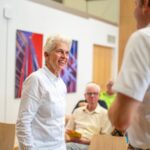Marie-Agnes Strack-Zimmermann Instagram - Kürzlich bereiste ich erneut Bayern und erlebte dort einmal mehr herzliche Gastfreundschaft. Der Freistaat liegt mir nicht erst seit meinem Studium in München am Herzen. Mein Engagement im Wahlkampf zur #Landtagswahl hat wieder gezeigt, wie wichtig offene Gespräche sind - besonders wenn es um die aktuellen Bedenken hinsichtlich des russischen Angriffs in die Ukraine geht. Es ist die Pflicht von uns Politikerinnen und Politikern, klar und entschlossen zu kommunizieren und zu handeln. Auf der Reise war ich auch zu Besuch bei @mbdadeutschland in Schrobenhausen. Dort wurde mir bestätigt, dass der Marschflugkörper #Taurus von den Ukrainischen Soldaten eingesetzt werden kann. Wir dürfen nicht nachlassen, die Ukraine im Kampf für Frieden in Freiheit zu unterstützen. 📸: @hhn.alex & @mbdadeutschland