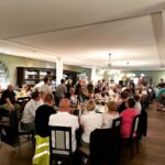 Marie-Agnes Strack-Zimmermann Instagram - Am Donnerstag war bei uns in Neuburg an der Donau: @strackzimmermann, Vorsitzende des Verteidigungsausschusses des Deutschen Bundestages. Mit ihr und dem Publikum haben @theresa_ley und ich über die großen sicherheitspolitischen Fragen und ihre Folgen für Deutschland, EU und Nato diskutiert. Vor fast genau 18 Monaten hat Russland die Ukraine überfallen. Frieden, Freiheit und soziale Marktwirtschaft sind nicht selbstverständlich. Wir müssen was dafür tun! #servuszukunft