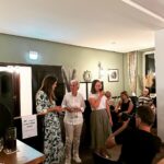 Marie-Agnes Strack-Zimmermann Instagram - Am Donnerstag war bei uns in Neuburg an der Donau: @strackzimmermann, Vorsitzende des Verteidigungsausschusses des Deutschen Bundestages. Mit ihr und dem Publikum haben @theresa_ley und ich über die großen sicherheitspolitischen Fragen und ihre Folgen für Deutschland, EU und Nato diskutiert. Vor fast genau 18 Monaten hat Russland die Ukraine überfallen. Frieden, Freiheit und soziale Marktwirtschaft sind nicht selbstverständlich. Wir müssen was dafür tun! #servuszukunft