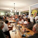 Marie-Agnes Strack-Zimmermann Instagram - Am Donnerstag war bei uns in Neuburg an der Donau: @strackzimmermann, Vorsitzende des Verteidigungsausschusses des Deutschen Bundestages. Mit ihr und dem Publikum haben @theresa_ley und ich über die großen sicherheitspolitischen Fragen und ihre Folgen für Deutschland, EU und Nato diskutiert. Vor fast genau 18 Monaten hat Russland die Ukraine überfallen. Frieden, Freiheit und soziale Marktwirtschaft sind nicht selbstverständlich. Wir müssen was dafür tun! #servuszukunft