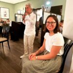 Marie-Agnes Strack-Zimmermann Instagram - Am Donnerstag war bei uns in Neuburg an der Donau: @strackzimmermann, Vorsitzende des Verteidigungsausschusses des Deutschen Bundestages. Mit ihr und dem Publikum haben @theresa_ley und ich über die großen sicherheitspolitischen Fragen und ihre Folgen für Deutschland, EU und Nato diskutiert. Vor fast genau 18 Monaten hat Russland die Ukraine überfallen. Frieden, Freiheit und soziale Marktwirtschaft sind nicht selbstverständlich. Wir müssen was dafür tun! #servuszukunft