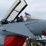 Marie-Agnes Strack-Zimmermann Instagram - Gestern konnte ich mir zusammen mit #NATO-Generalsekretär @jensstoltenberg, Bundesverteidigungsminister @boris.pistorius und weiteren Kolleginnen und Kollegen auf dem Fliegerhorst in Jagel einen vertieften Eindruck vom Ablauf der Übung „Air Defender 2023“ machen. Die Übung #AirDefender23 ist die größte Verlegeübung von Luftstreitkräften seit Bestehen der NATO. Sie demonstriert Solidarität im #Bündnis und transatlantische Verbundenheit: Vom 12. bis 23. Juni trainieren bis zu 10.000 Übungsteilnehmer aus 25 Nationen mit 250 Luftfahrzeugen unter der Führung der #Luftwaffe Luftoperationen im europäischen Luftraum. In diesen Zeiten ist die Resilienz des Bündnisses wichtiger denn je.