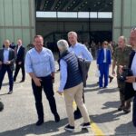 Marie-Agnes Strack-Zimmermann Instagram - Gestern konnte ich mir zusammen mit #NATO-Generalsekretär @jensstoltenberg, Bundesverteidigungsminister @boris.pistorius und weiteren Kolleginnen und Kollegen auf dem Fliegerhorst in Jagel einen vertieften Eindruck vom Ablauf der Übung „Air Defender 2023“ machen. Die Übung #AirDefender23 ist die größte Verlegeübung von Luftstreitkräften seit Bestehen der NATO. Sie demonstriert Solidarität im #Bündnis und transatlantische Verbundenheit: Vom 12. bis 23. Juni trainieren bis zu 10.000 Übungsteilnehmer aus 25 Nationen mit 250 Luftfahrzeugen unter der Führung der #Luftwaffe Luftoperationen im europäischen Luftraum. In diesen Zeiten ist die Resilienz des Bündnisses wichtiger denn je.