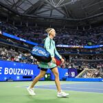 Marie Bouzková Instagram - Love these tennis battles. Thank you for your support and energy last night🤩 Will work hard to come back stronger and recover for what is next🙏🏼 @usopen @officialpureprotein @duracell 🐇🔋🐬 Arthur Ashe Stadium