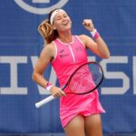 Marie Bouzková Instagram - Děkuji za podporu zase dneska, moc si to s vámi užívám🥰 @tennispragueopen Semis at home feeling🤗🍀🐬 #Pavellebeda @sportpics.cz TK Sparta Praha