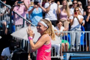 Marie Bouzková Instagram - Couldn’t have wished for a more special way to win my first WTA title❤️🙏🏼 @tennispragueopen / Splněný sen a kde jinde než doma s vaší podporou❤️🍓🙏🏼 Thank you to everyone who has supported me, my family, friends, and team!🤗 Lets keep building💪🏼🐬 #teamYahoda @wta #pavellebeda @sportpics.cz