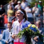 Marie Bouzková Instagram - Couldn’t have wished for a more special way to win my first WTA title❤️🙏🏼 @tennispragueopen / Splněný sen a kde jinde než doma s vaší podporou❤️🍓🙏🏼 Thank you to everyone who has supported me, my family, friends, and team!🤗 Lets keep building💪🏼🐬 #teamYahoda @wta #pavellebeda @sportpics.cz
