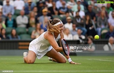 Marie Bouzková Instagram - Pictures can’t explain all the joy and emotions I felt this @wimbledon . I will never forget a second of it and will work hard to keep moving forward💪🏼 Thank you for your nice messages all this time🤗🙏🏼 Time to rest a bit and then we continue on hard courts!🐬 All England Lawn Tennis and Croquet Club