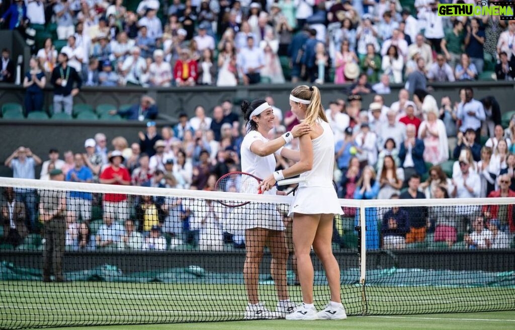Marie Bouzková Instagram - Pictures can’t explain all the joy and emotions I felt this @wimbledon . I will never forget a second of it and will work hard to keep moving forward💪🏼 Thank you for your nice messages all this time🤗🙏🏼 Time to rest a bit and then we continue on hard courts!🐬 All England Lawn Tennis and Croquet Club